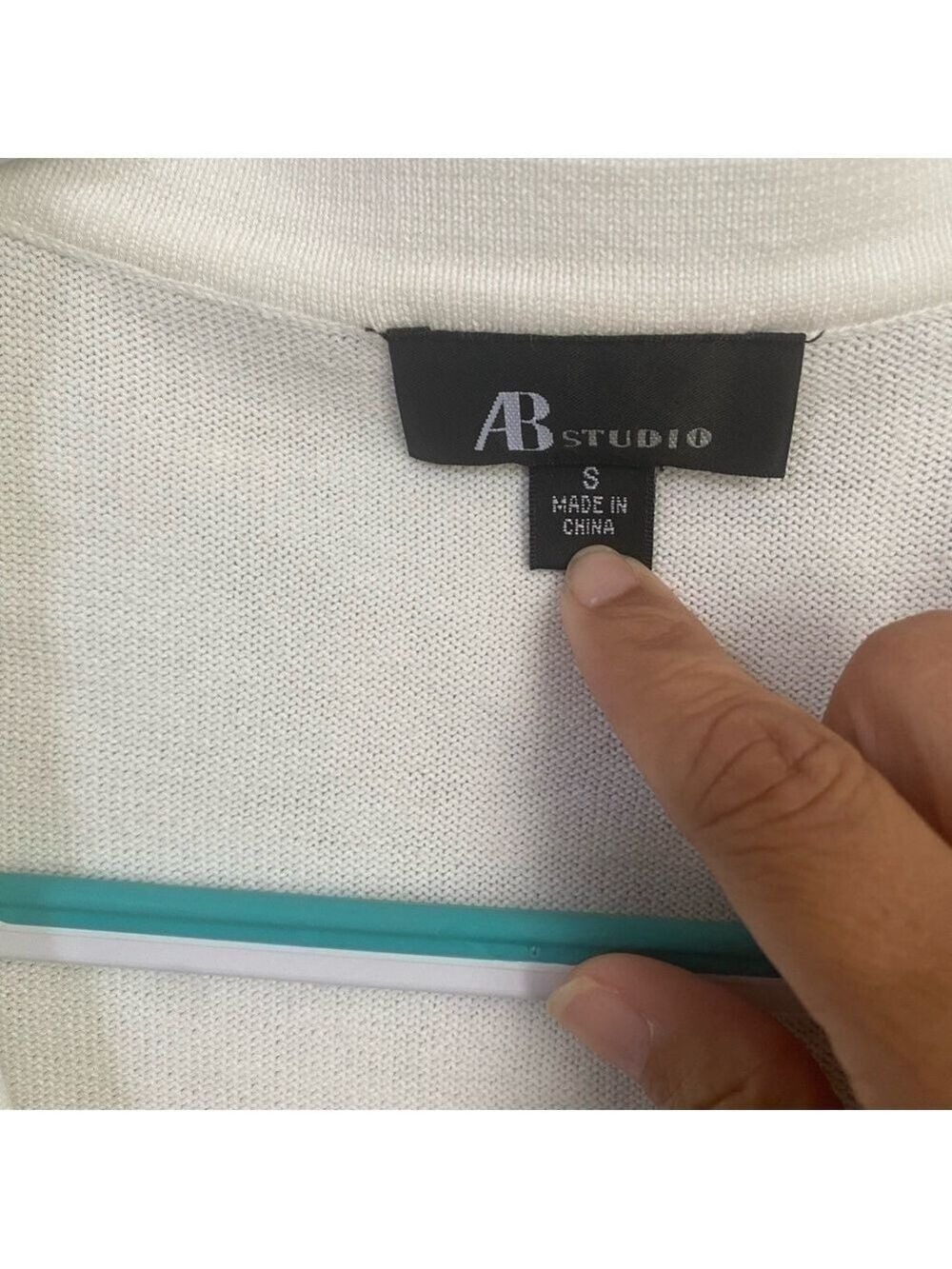 NWT AB Studio Cardigan sweater in White, size small 100%cotton - Picture 6 of 11